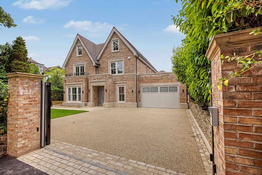 5 bed detached house for saleMurieston Road, Hale WA15