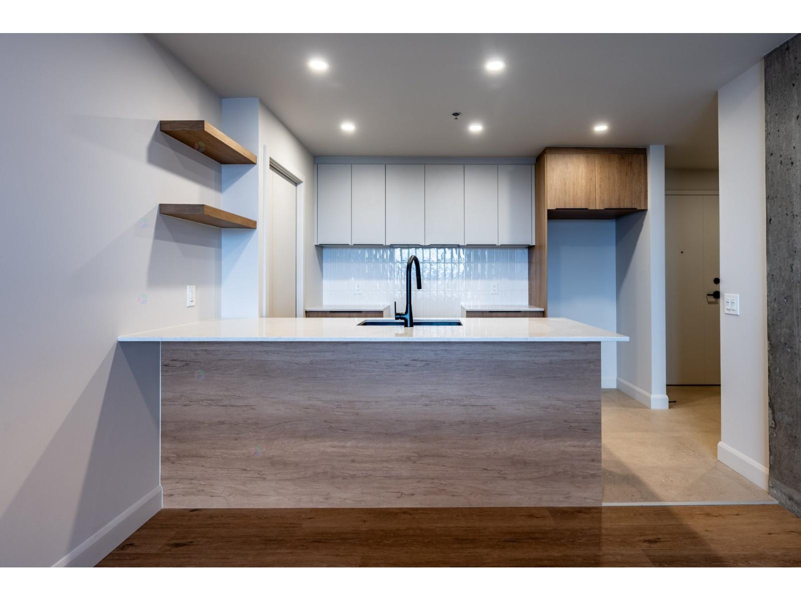 1200 Av. des Draveurs