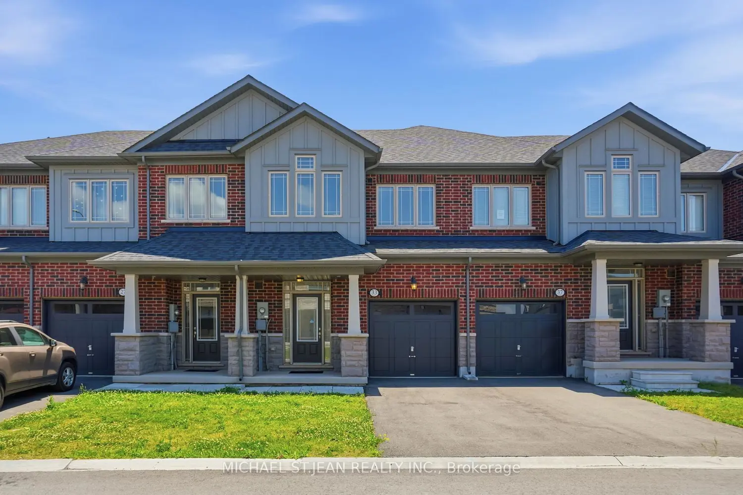 33 Admiral Road photo 2