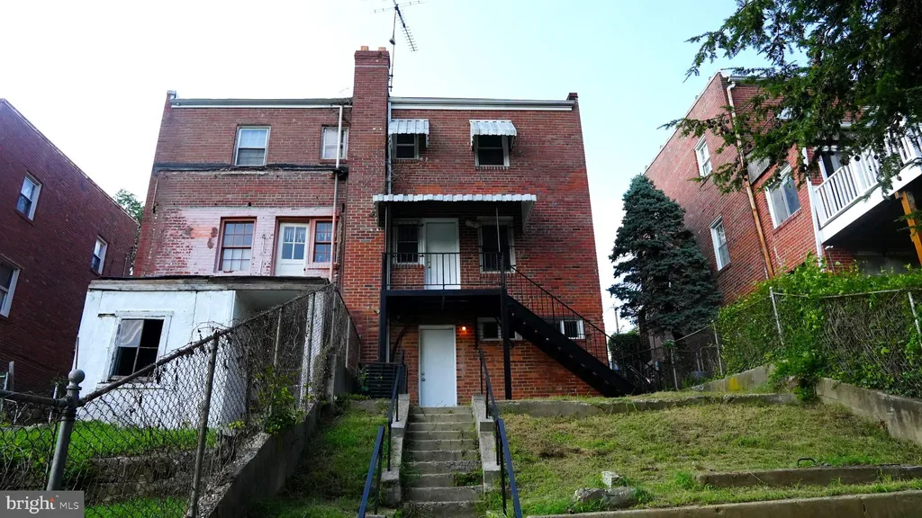 4623 Jay Street NE, Washington, DC 20019