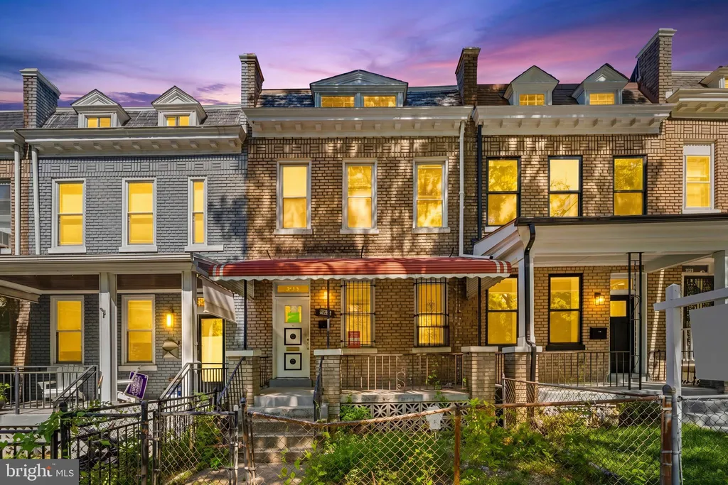 239 Rock Creek Church Road NW, Washington, DC 20011