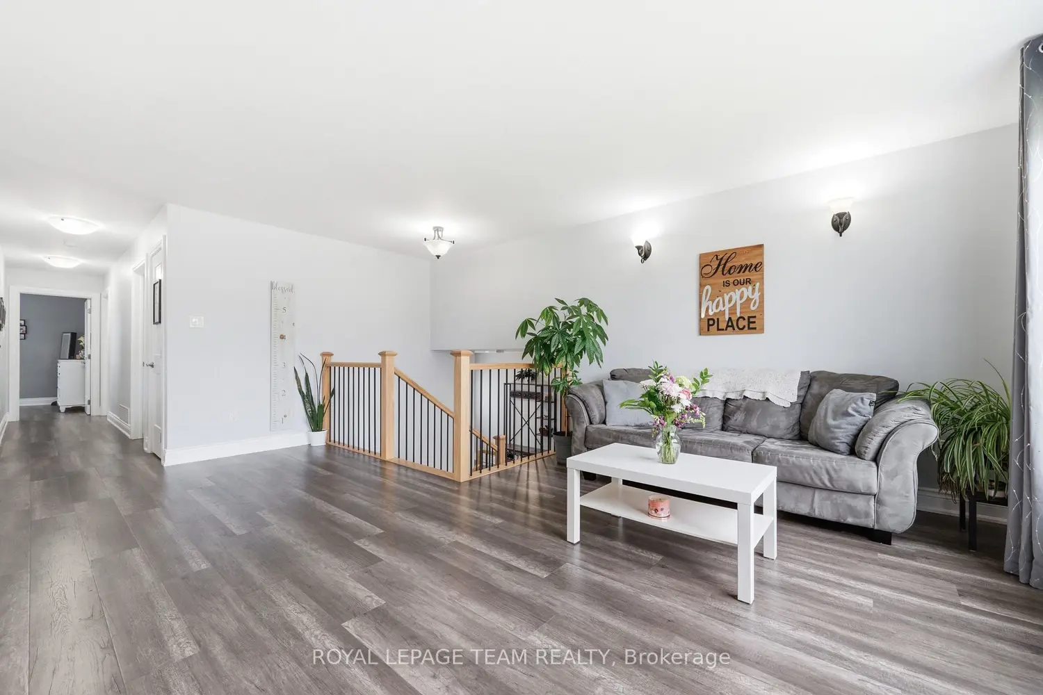 529 Wellington Street photo 3