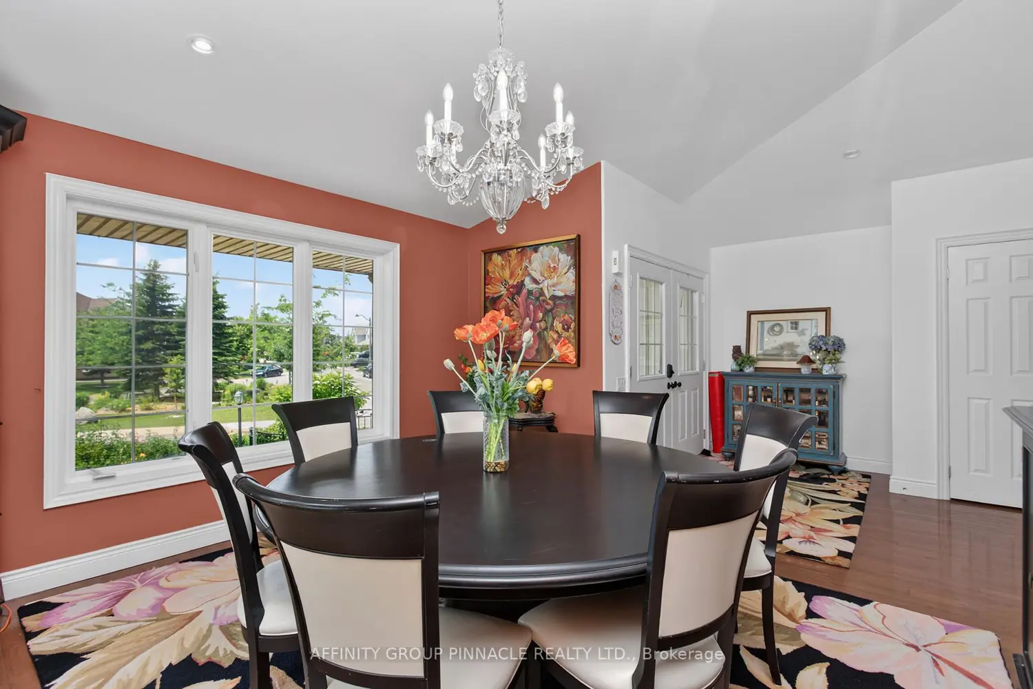 2 Fallingbrook Crescent photo 4