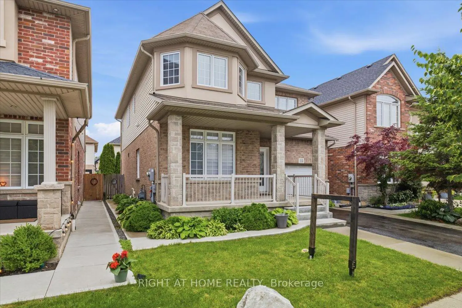 15 Willowbanks Terrace photo 2