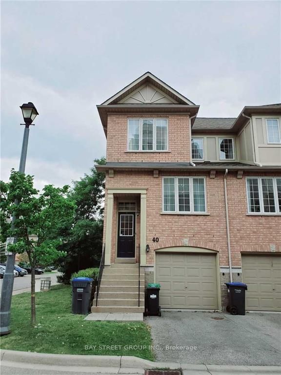 40-5055 Heatherleigh Avenue, Mississauga, ON, L5V 2R5