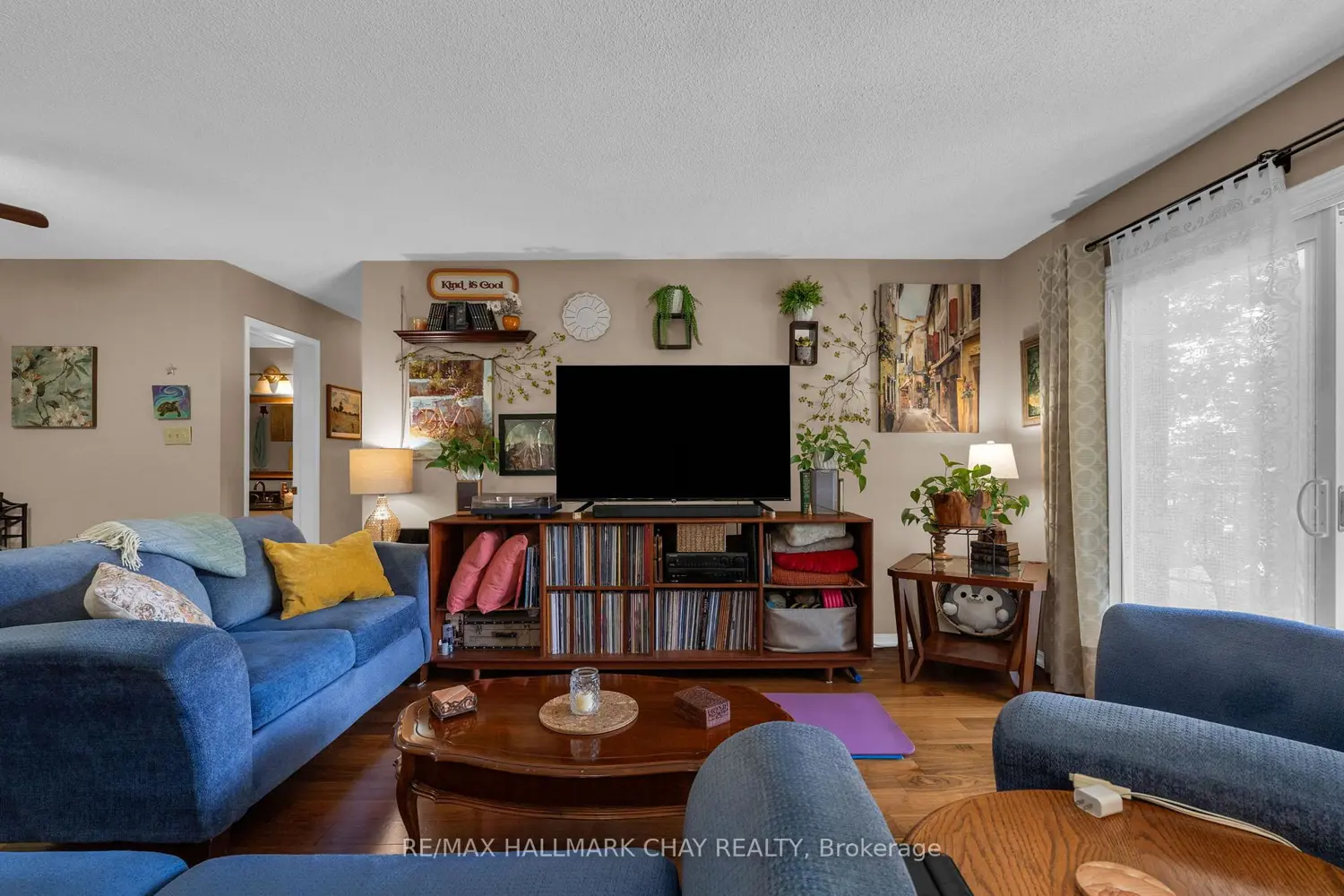 1 Quail Crescent 103 photo 2