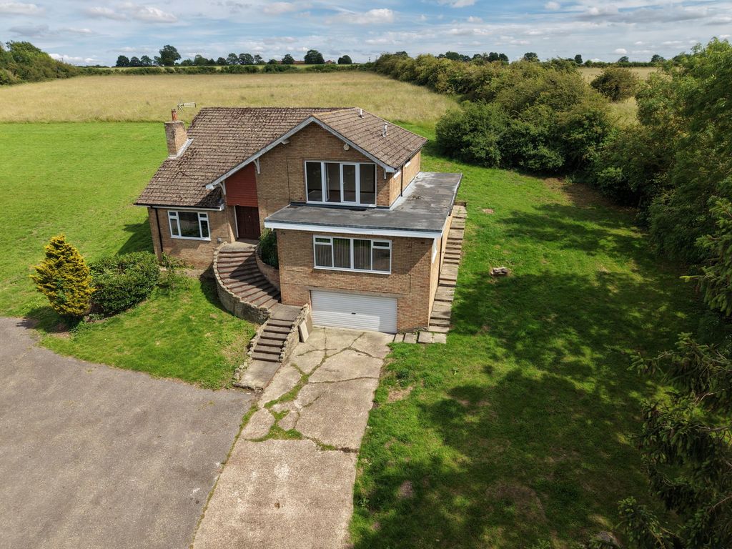 6 bed detached house for saleSt. Barnabas Road, Barnetby DN38