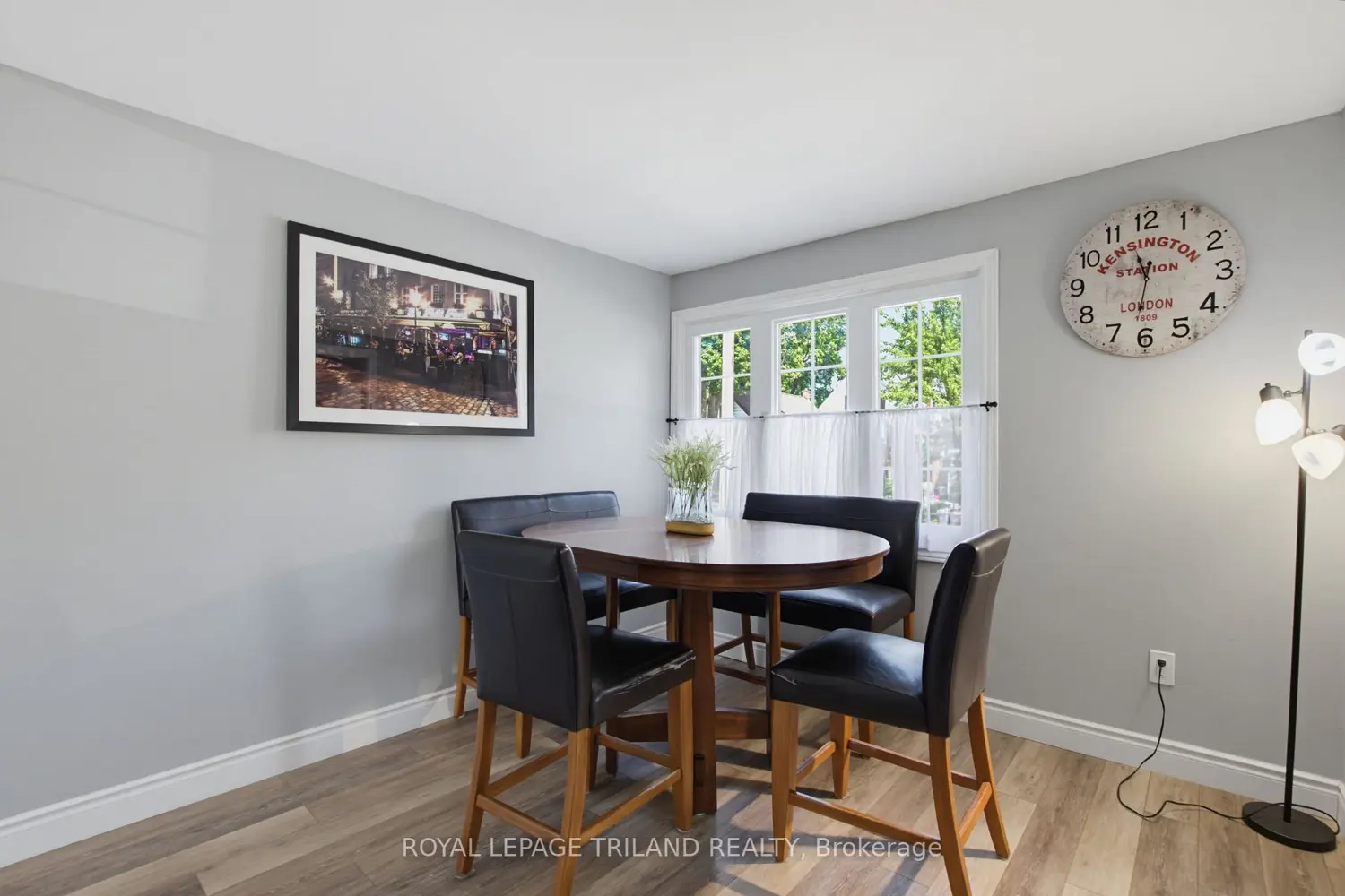 75 Connaught Avenue photo 3