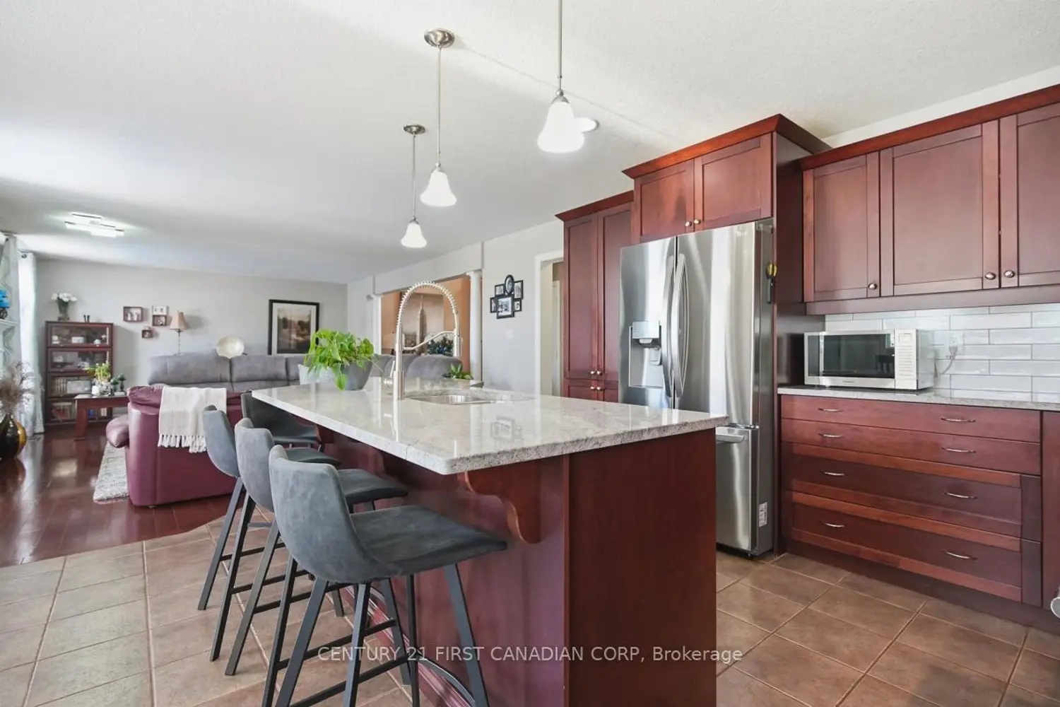 1694 Green Gables Road photo 4