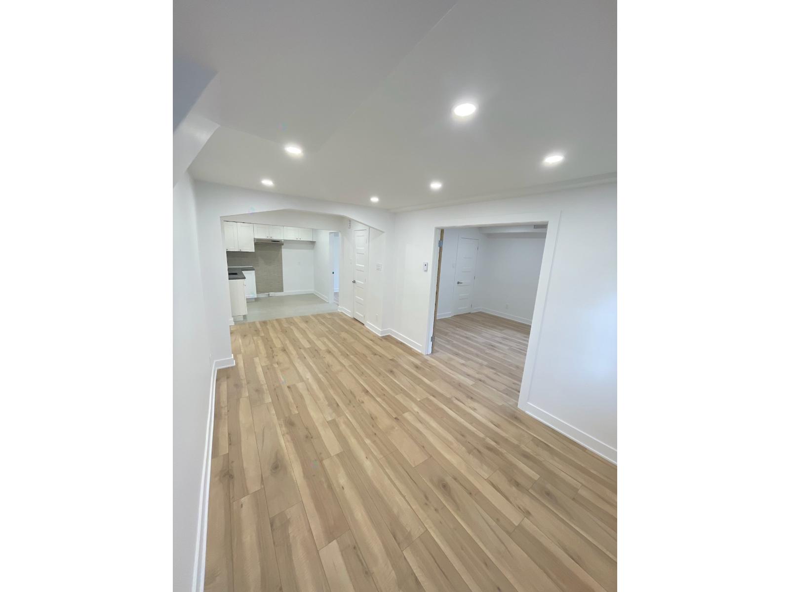 8368 Rue St-Urbain