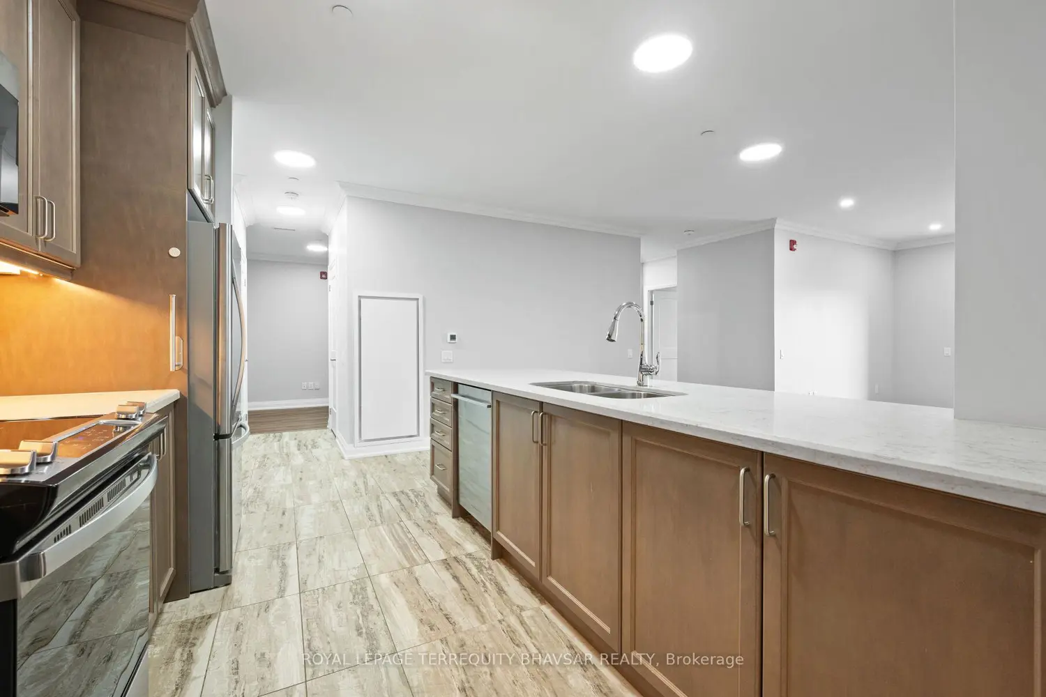 830 Megson Terrace 621 photo 5
