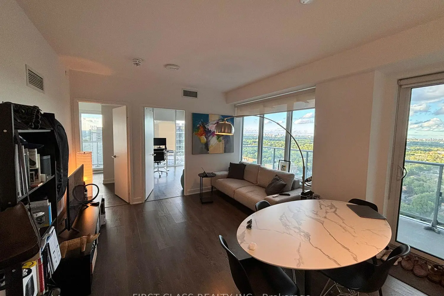 99 Broadway Avenue 2803 photo 2