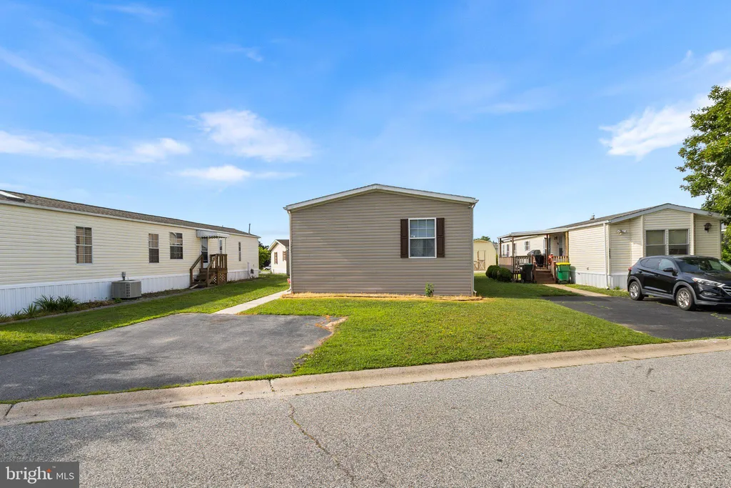 1733 Barbara Circle, Bear, DE 19701 photo 4