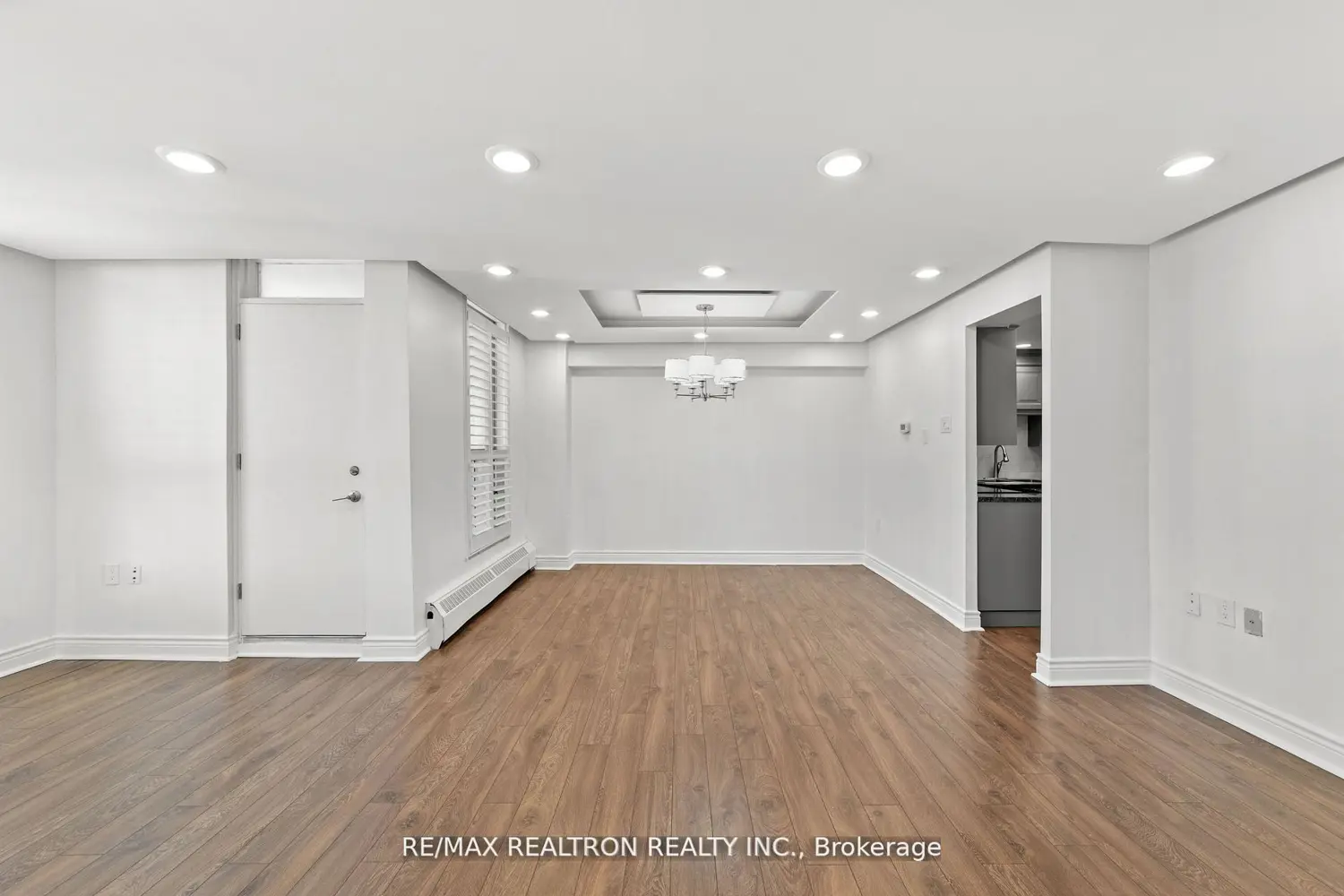 130 Neptune Drive 702 photo 2