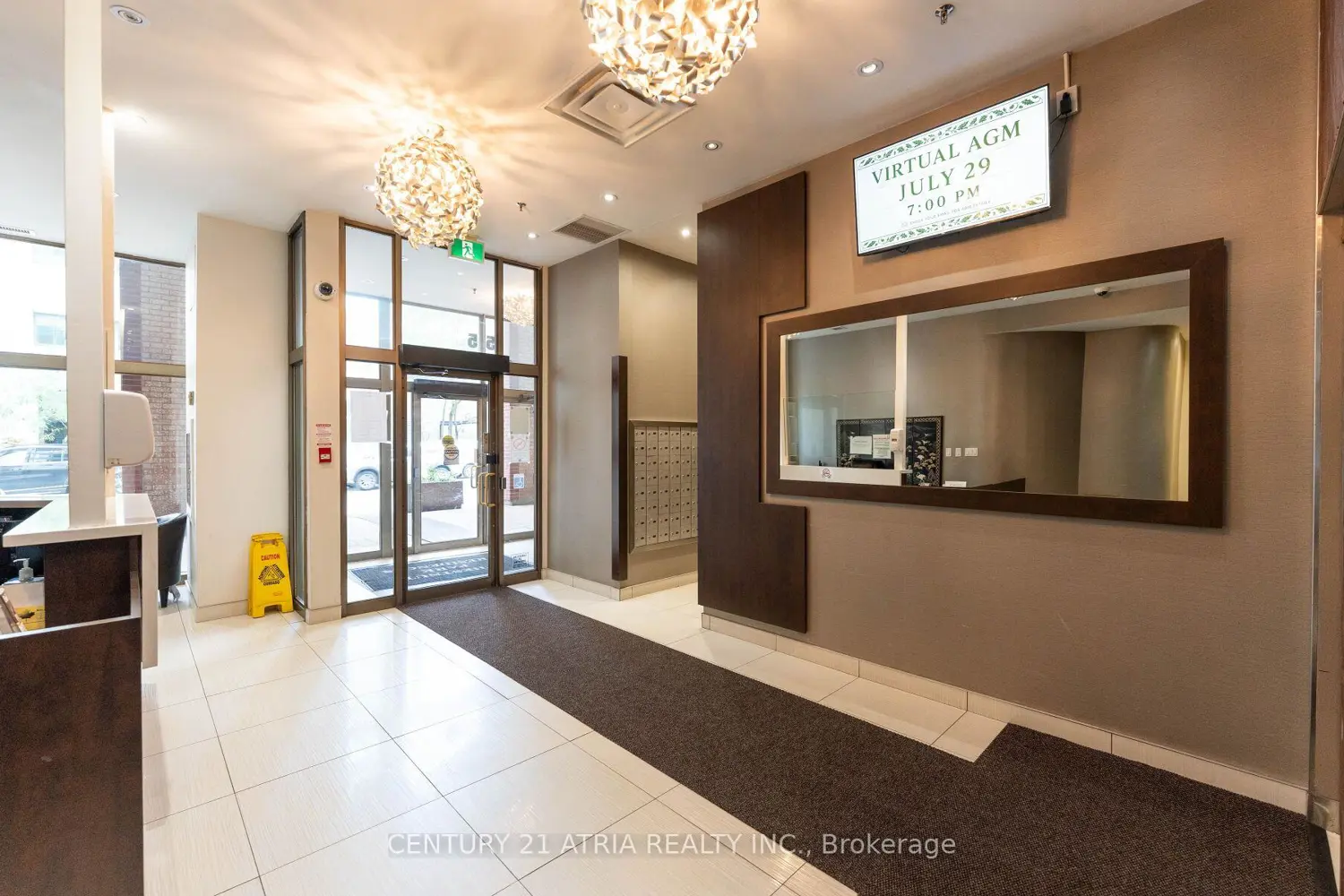 55 Centre Avenue 1402 photo 4