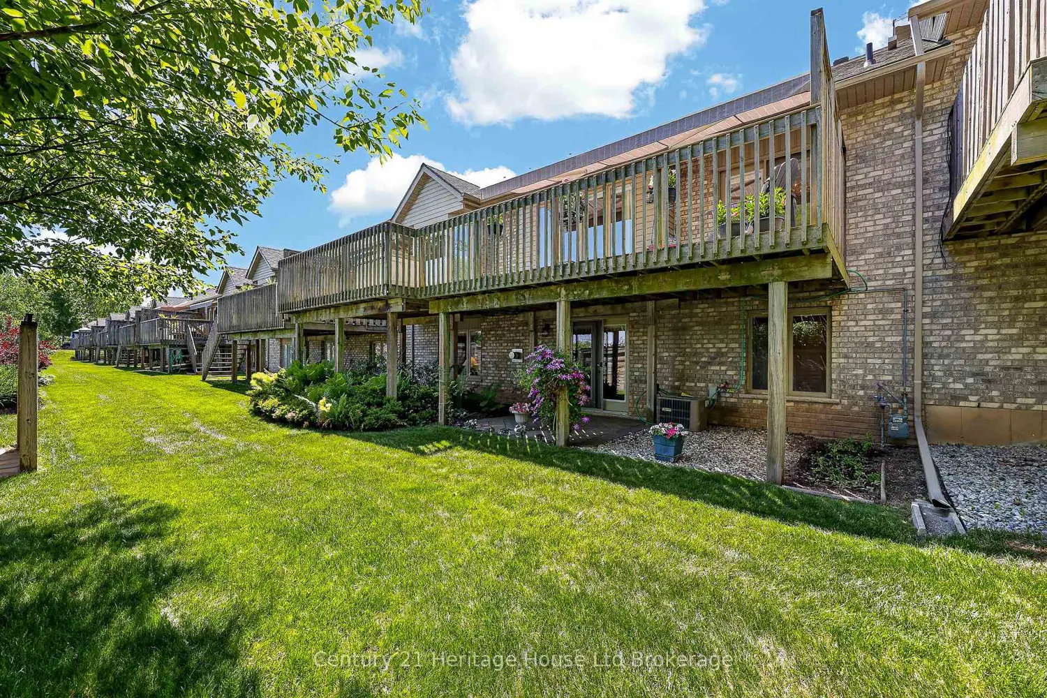 500 Lakeview Drive 16 photo 4