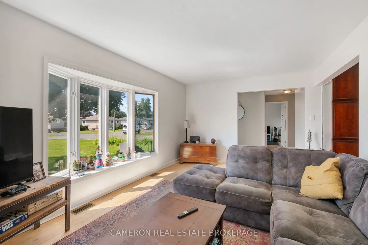 255 Laframboise Avenue photo 4