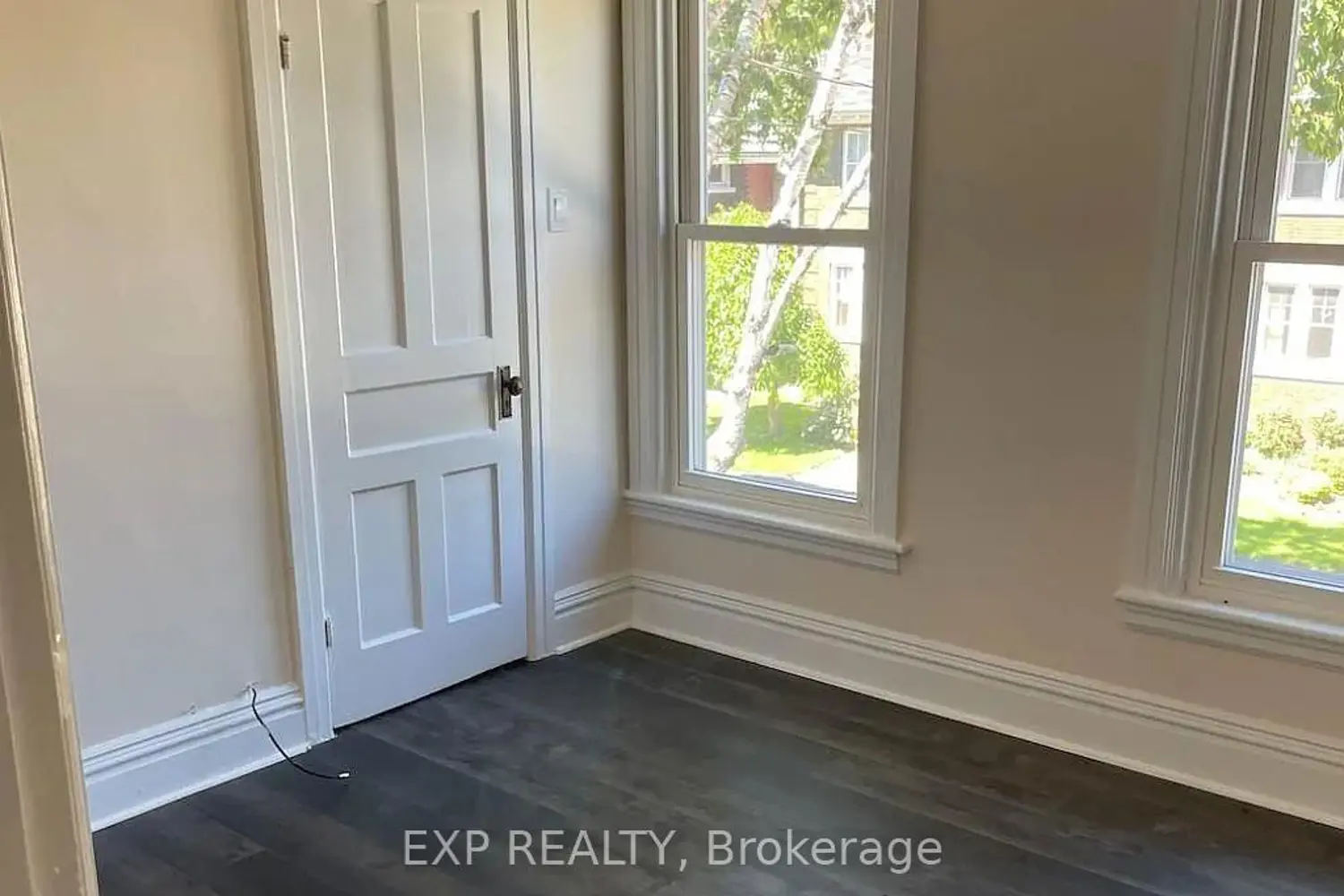 193 Burris Street photo 3