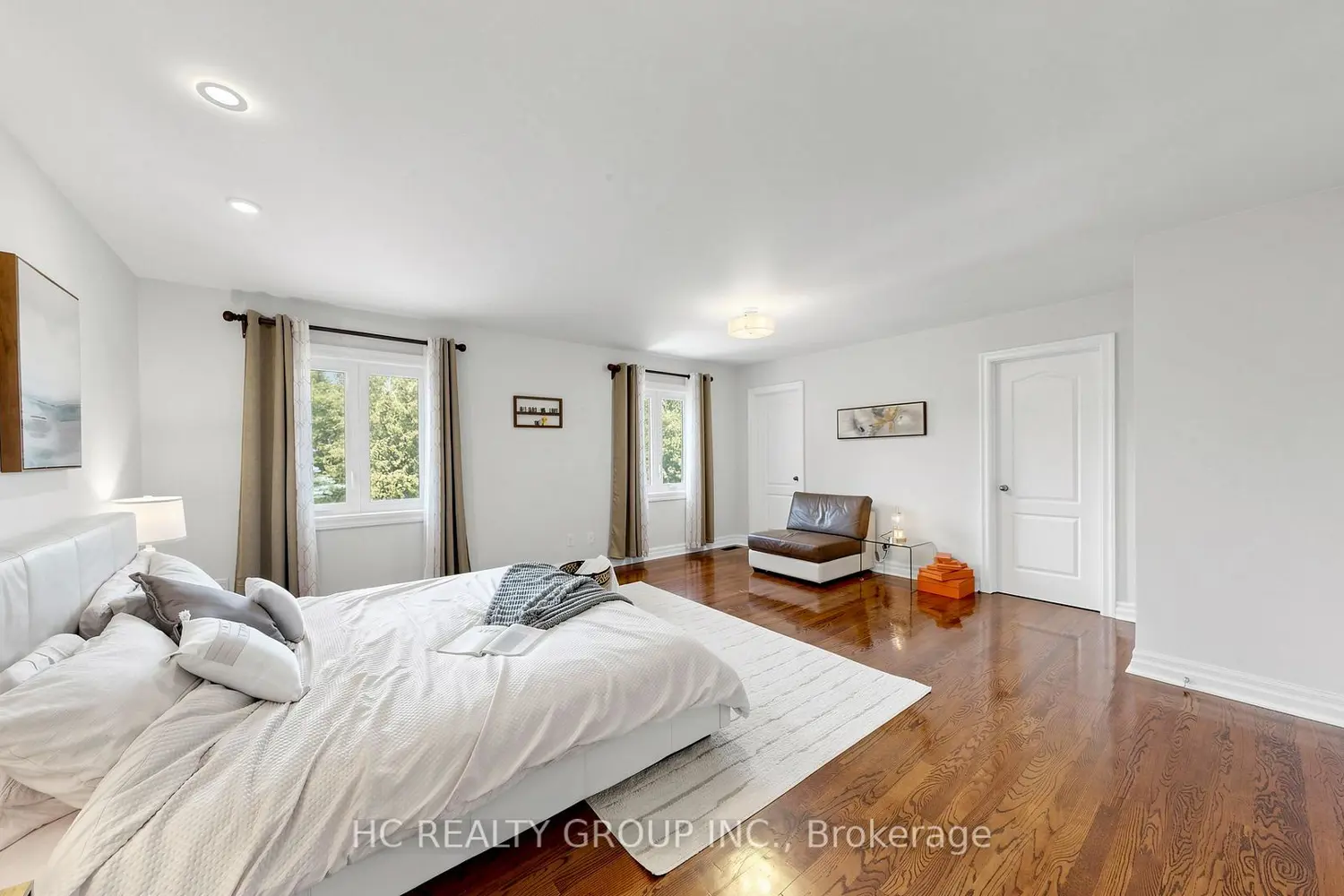 61 Sherrick Drive photo 2