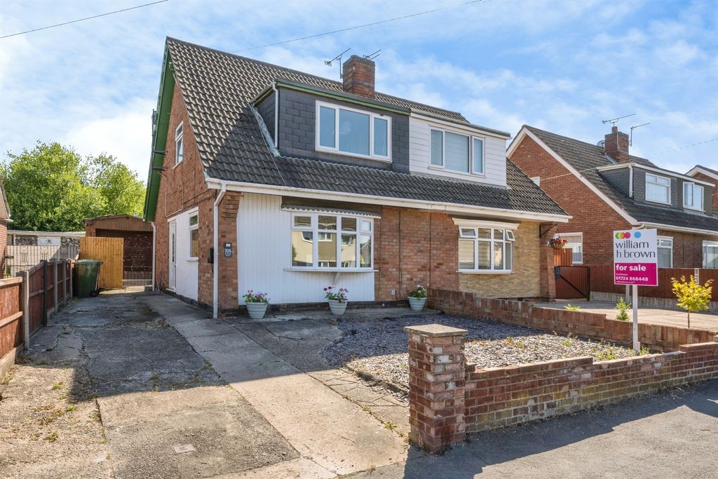 3 bed semi-detached house for saleDewsbury Avenue, Scunthorpe DN15