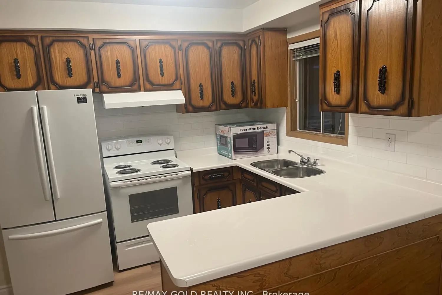 39 Magnolia Avenue photo 4