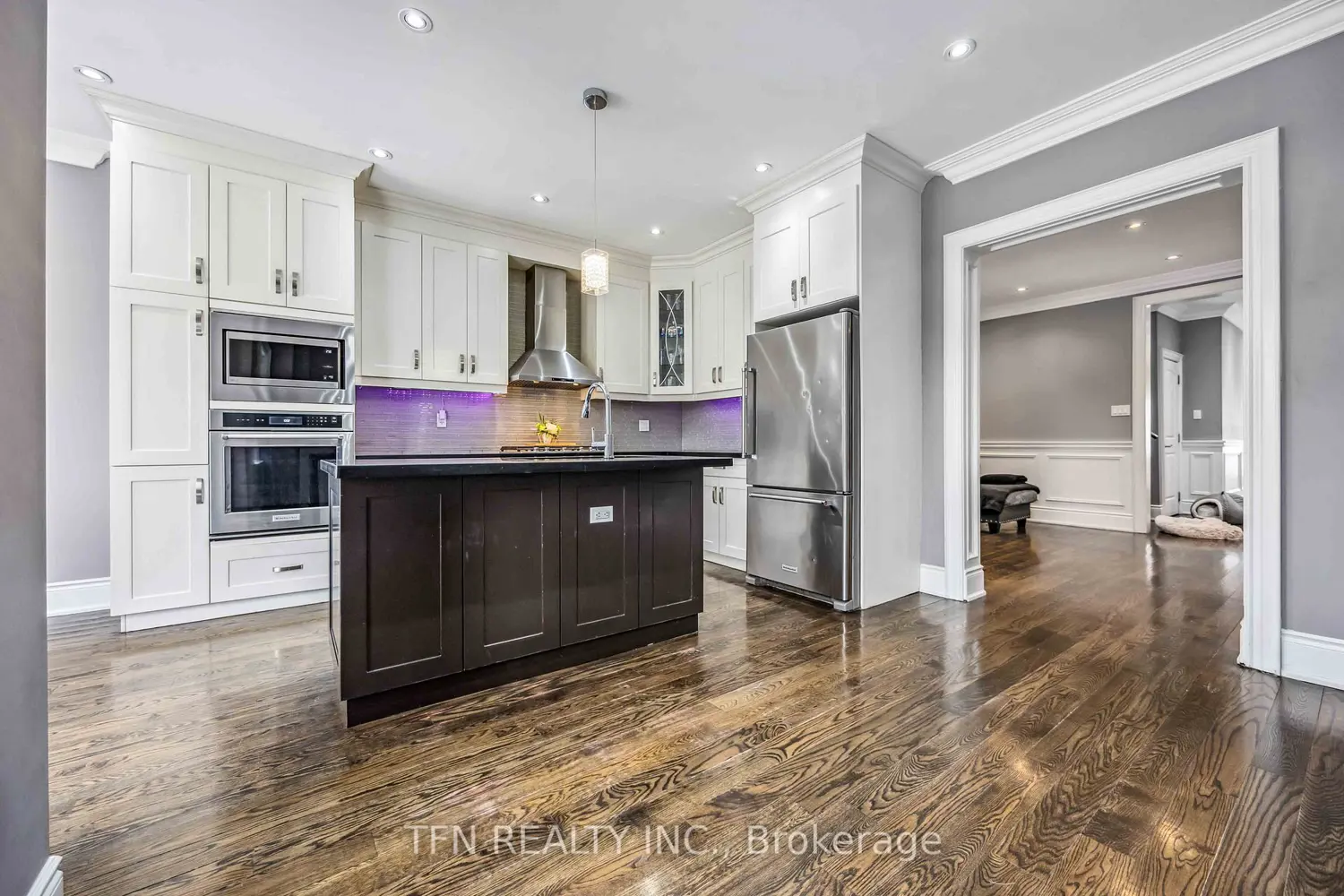 282B Aylesworth Avenue photo 4