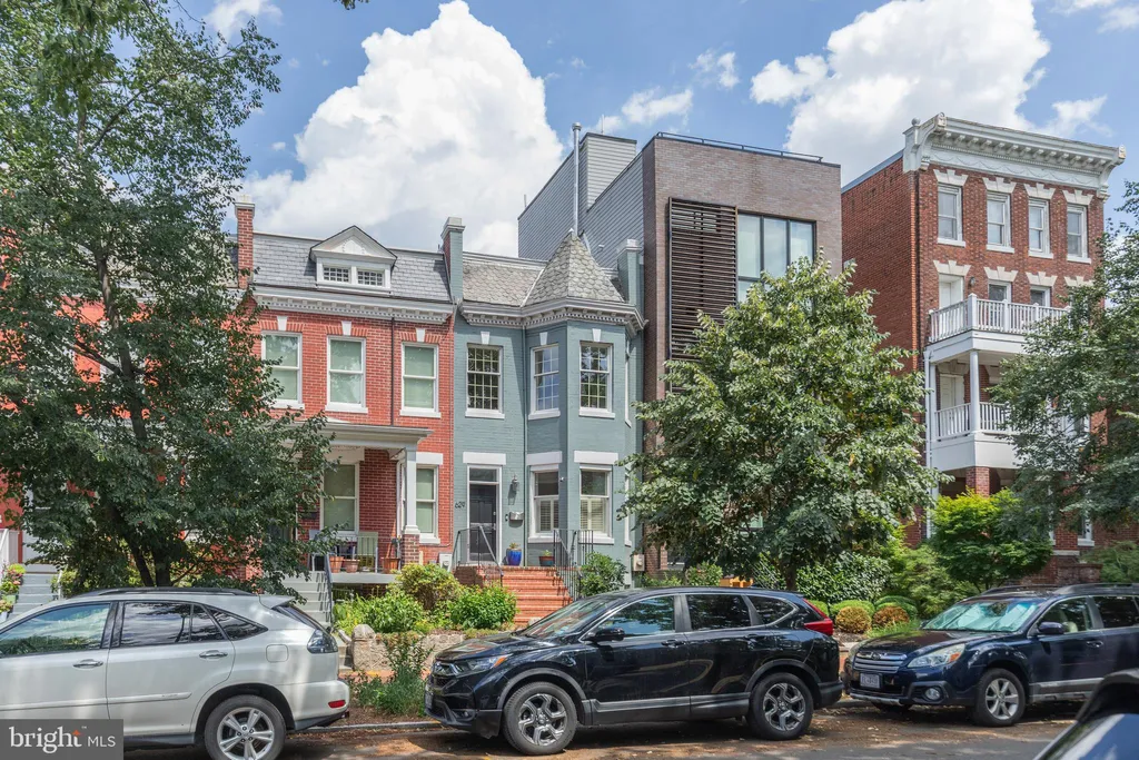 629 5th Street NE, Washington, DC 20002 photo 2