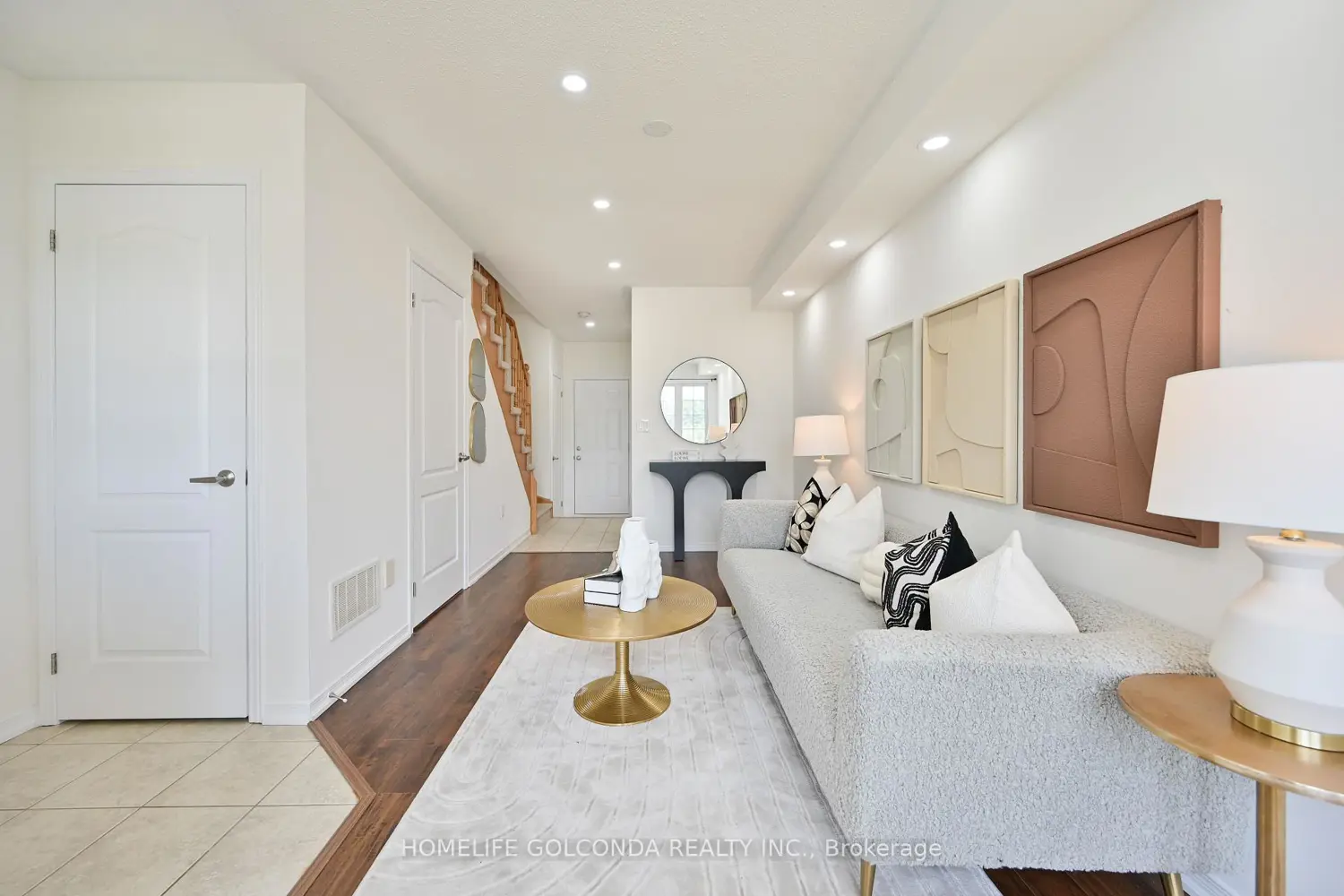 5277 Major Mackenzie Drive photo 4