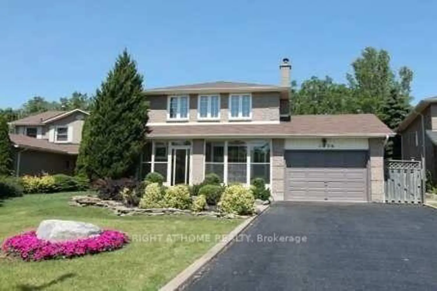 1036 Sawgrass Crescent