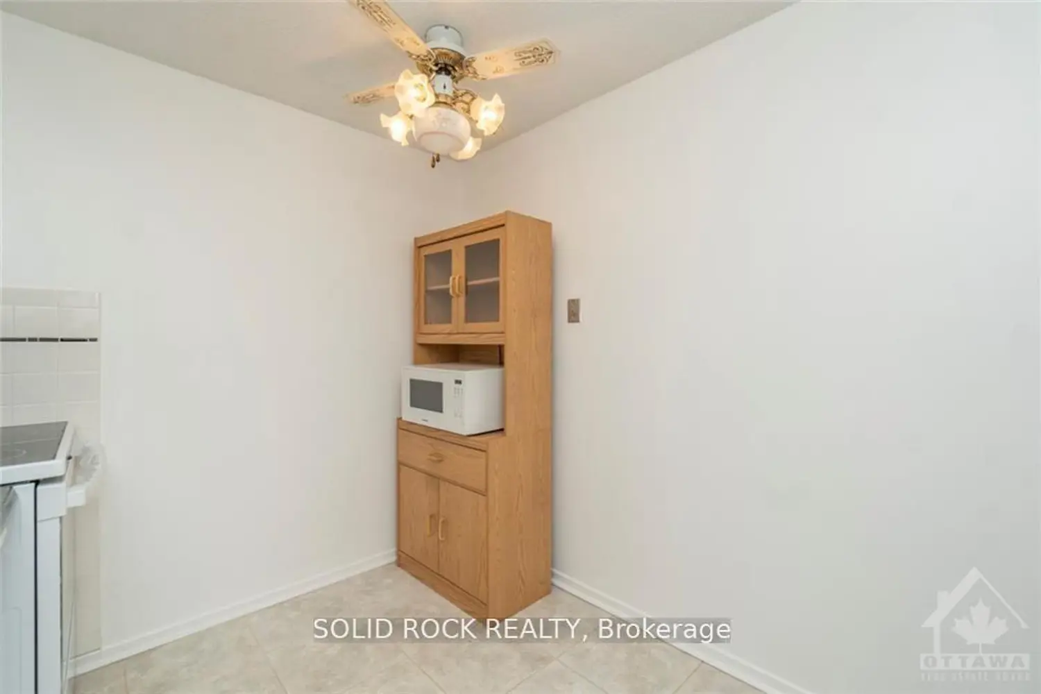 415 Greenview Avenue 309 photo 5
