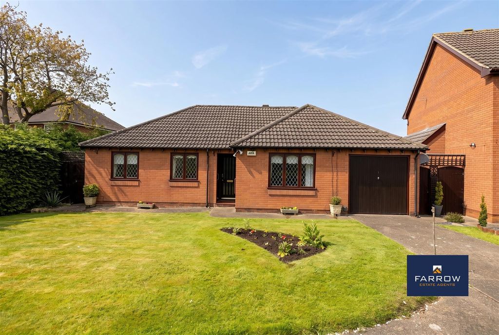 3 bed detached bungalow for saleWellgarth, Grimsby DN32