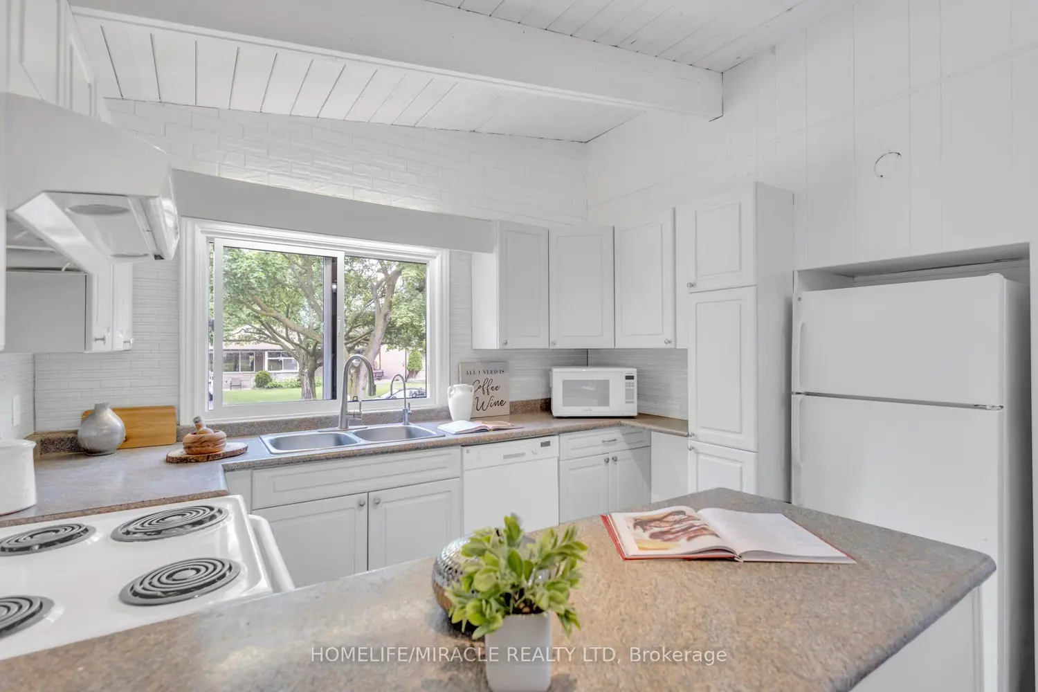 72 Massey Avenue photo 5