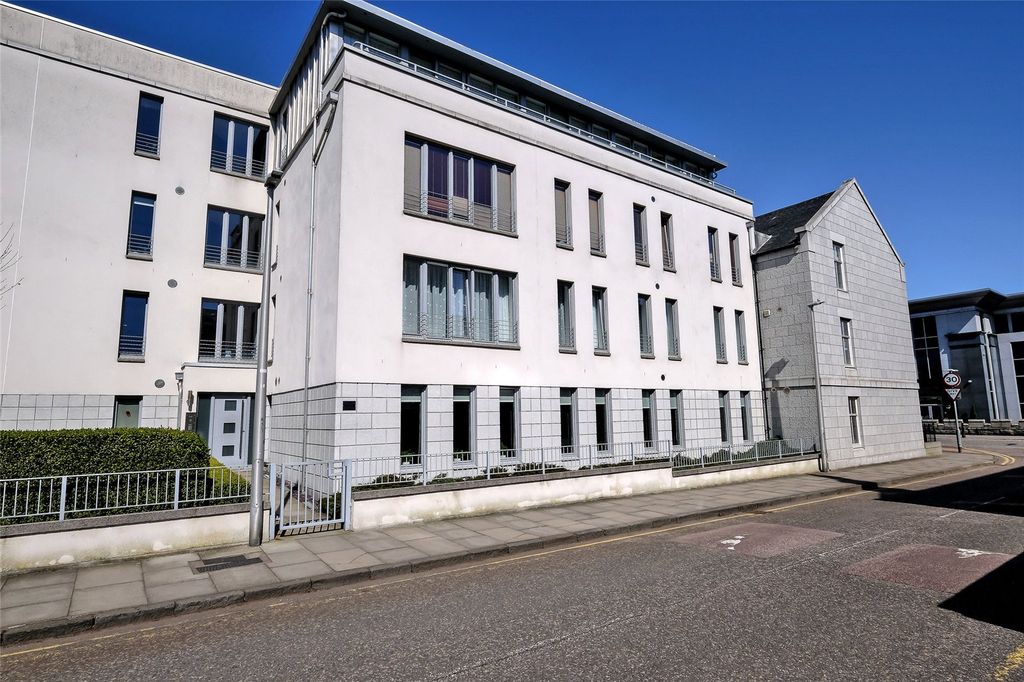 3 bed flat for sale2 Dempsey Court, Queens Lane North, Aberdeen AB15