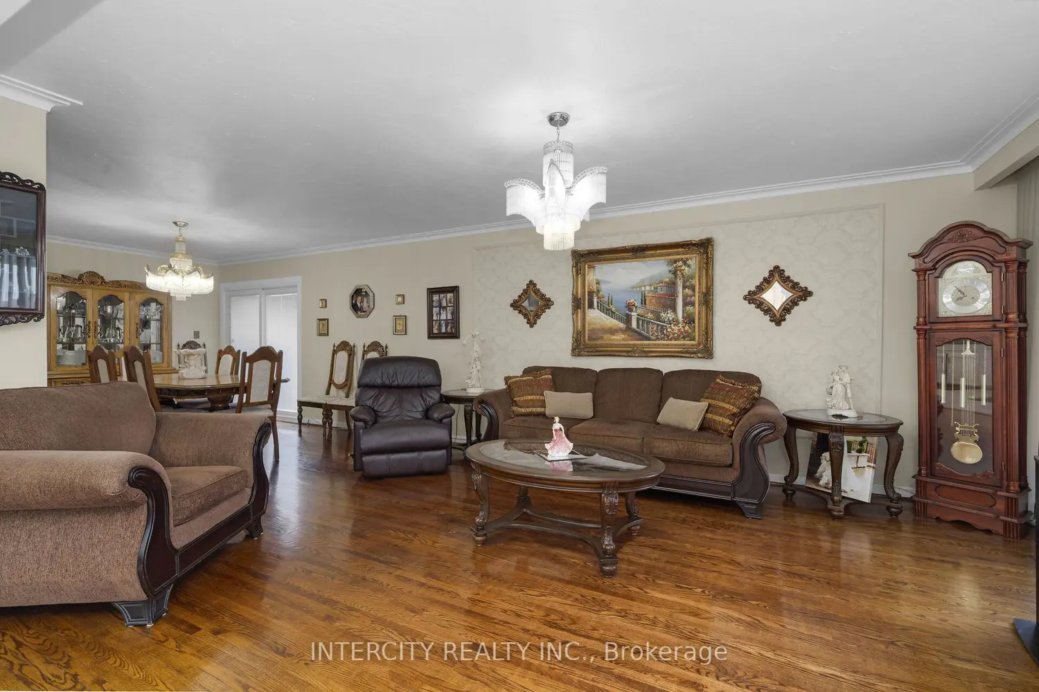 7279 Vernor Drive photo 4