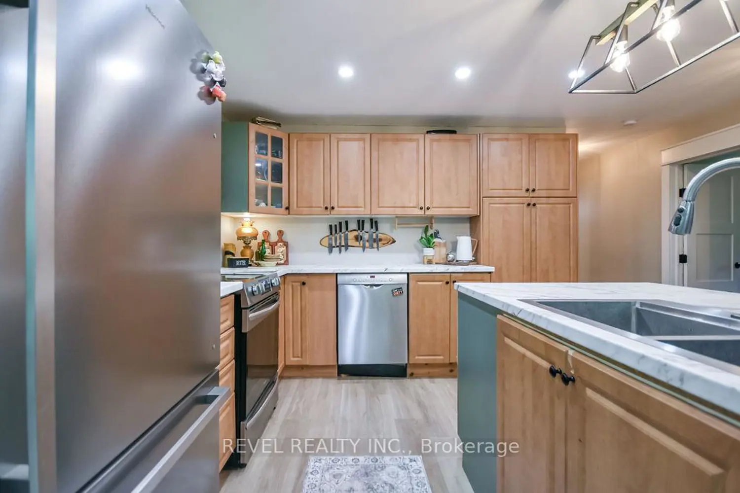3267 Albany Street photo 5
