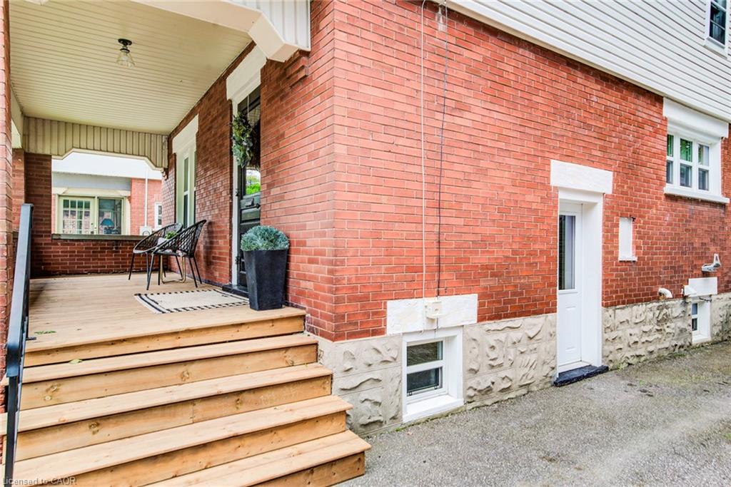 151 Esson Street, Waterloo, ON, N2L 1Z9 photo 5