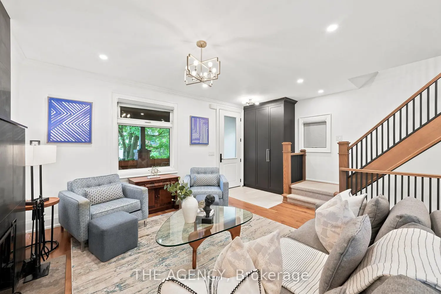 418 Soudan Avenue photo 3