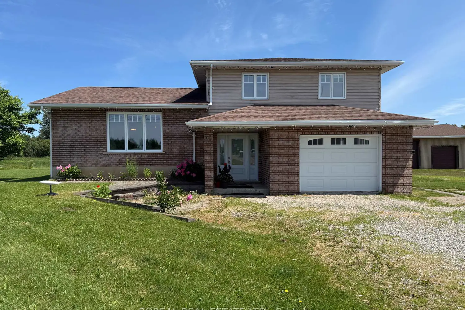 1476 Highway 11 photo 2