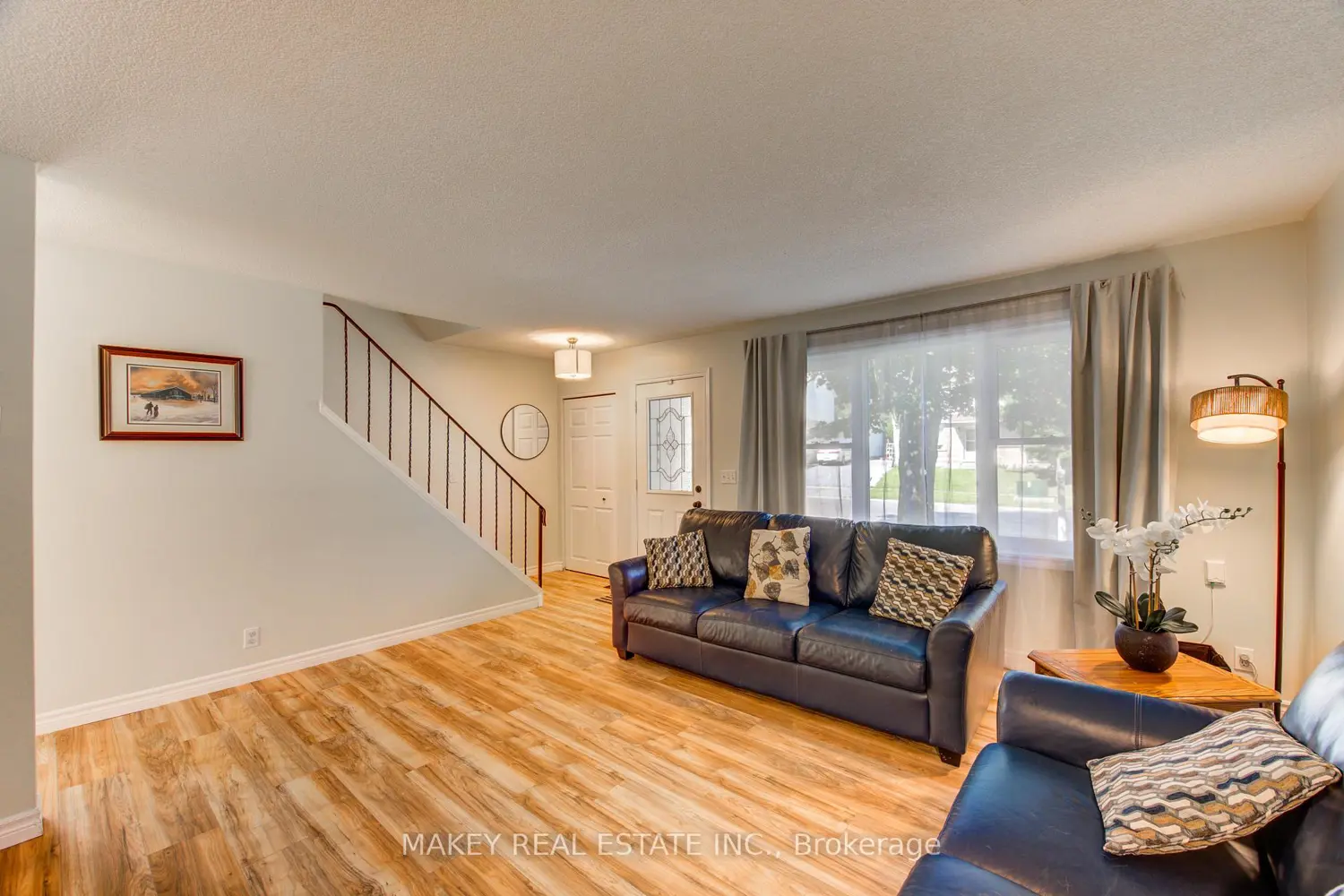 410 Odlum Drive photo 3