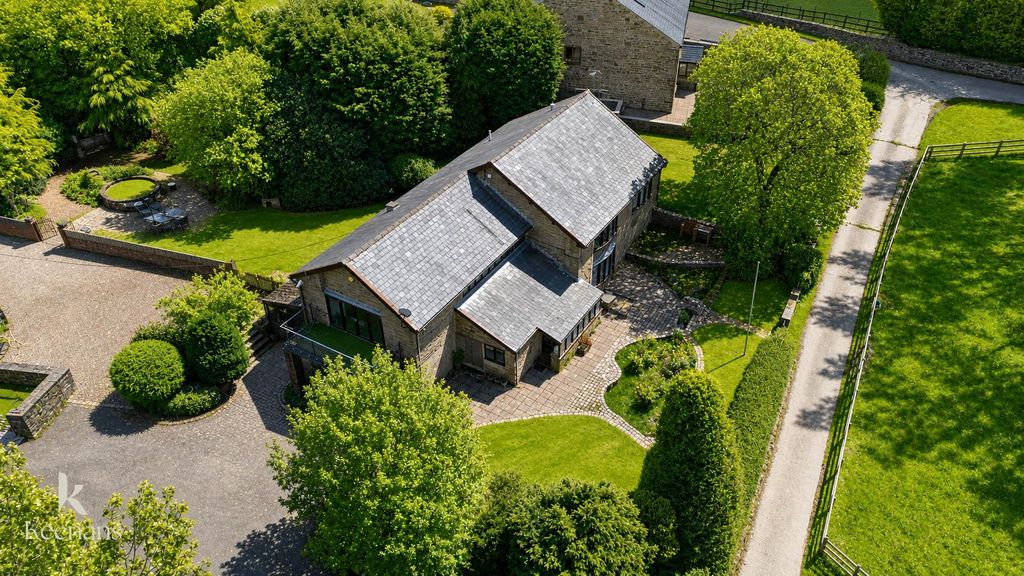 5 bed farm for saleEdgeside Lane, Rossendale BB4