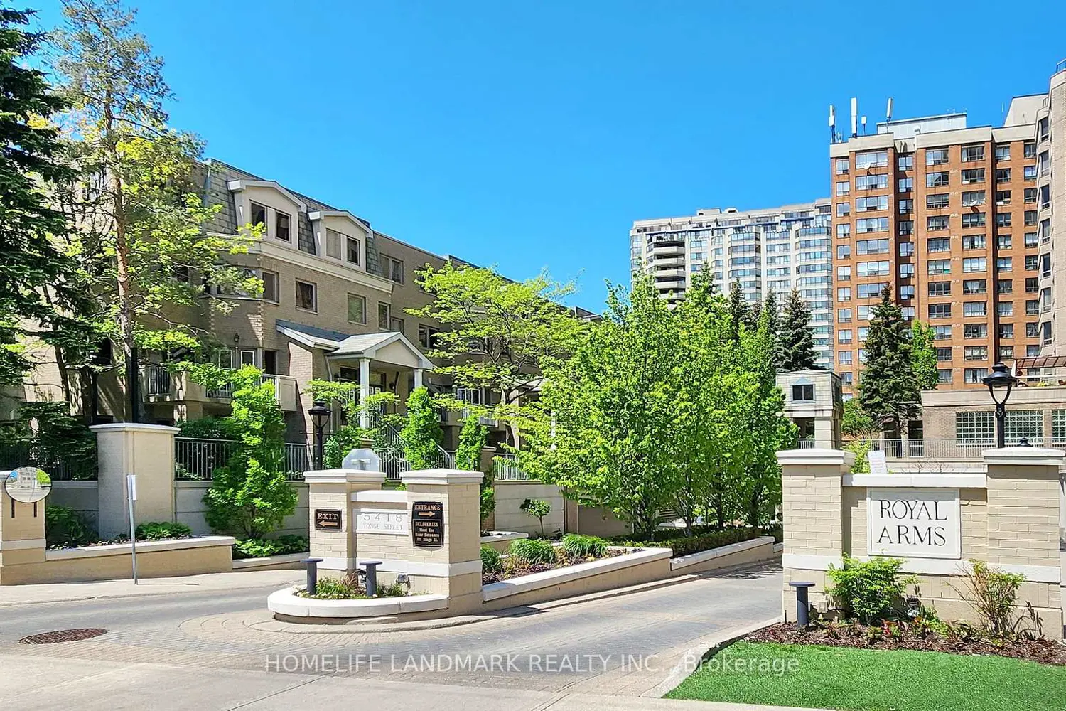 5418 Yonge Street 106