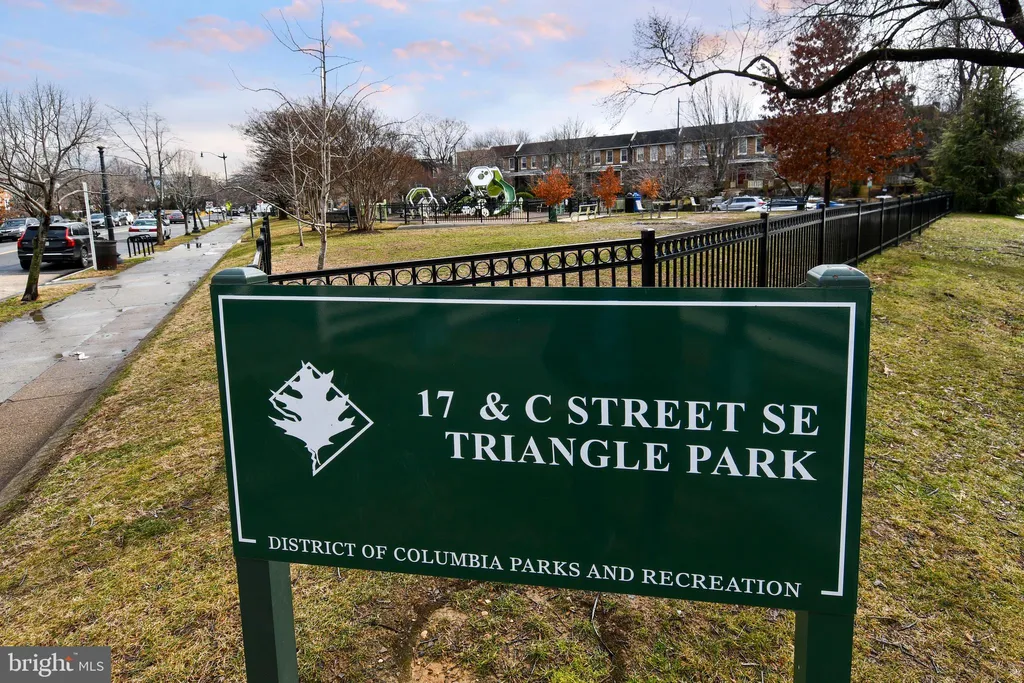 1627 Massachusetts Avenue SE Unit 302, Washington, DC 20003