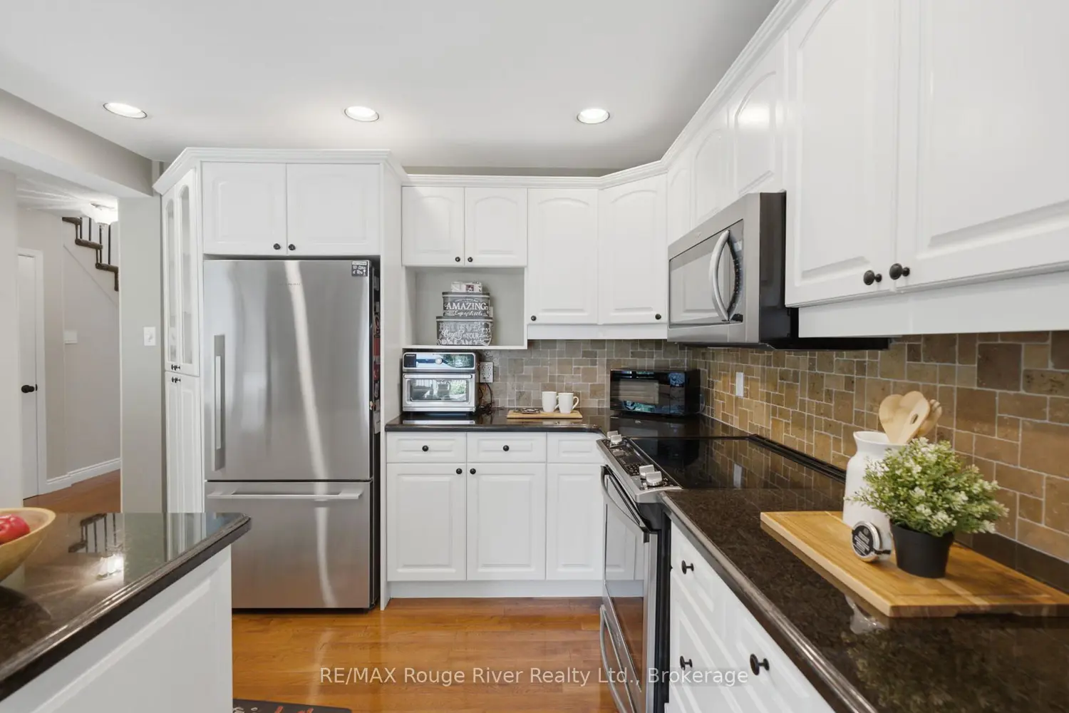 115 Pine Hills Road photo 5