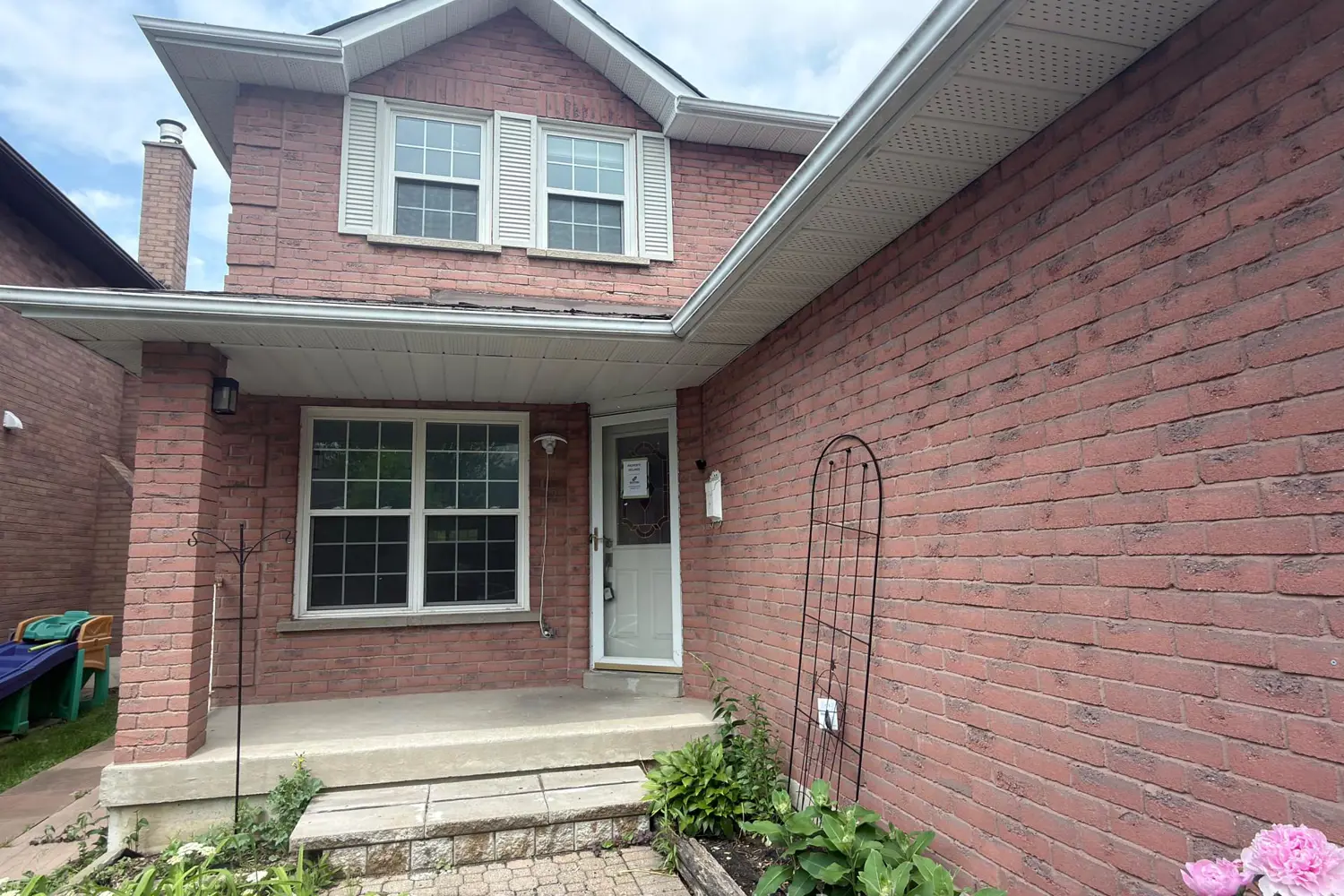 560 Steeple Hill photo 2