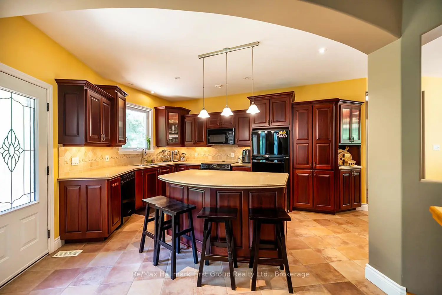 9794 Walker Road photo 4