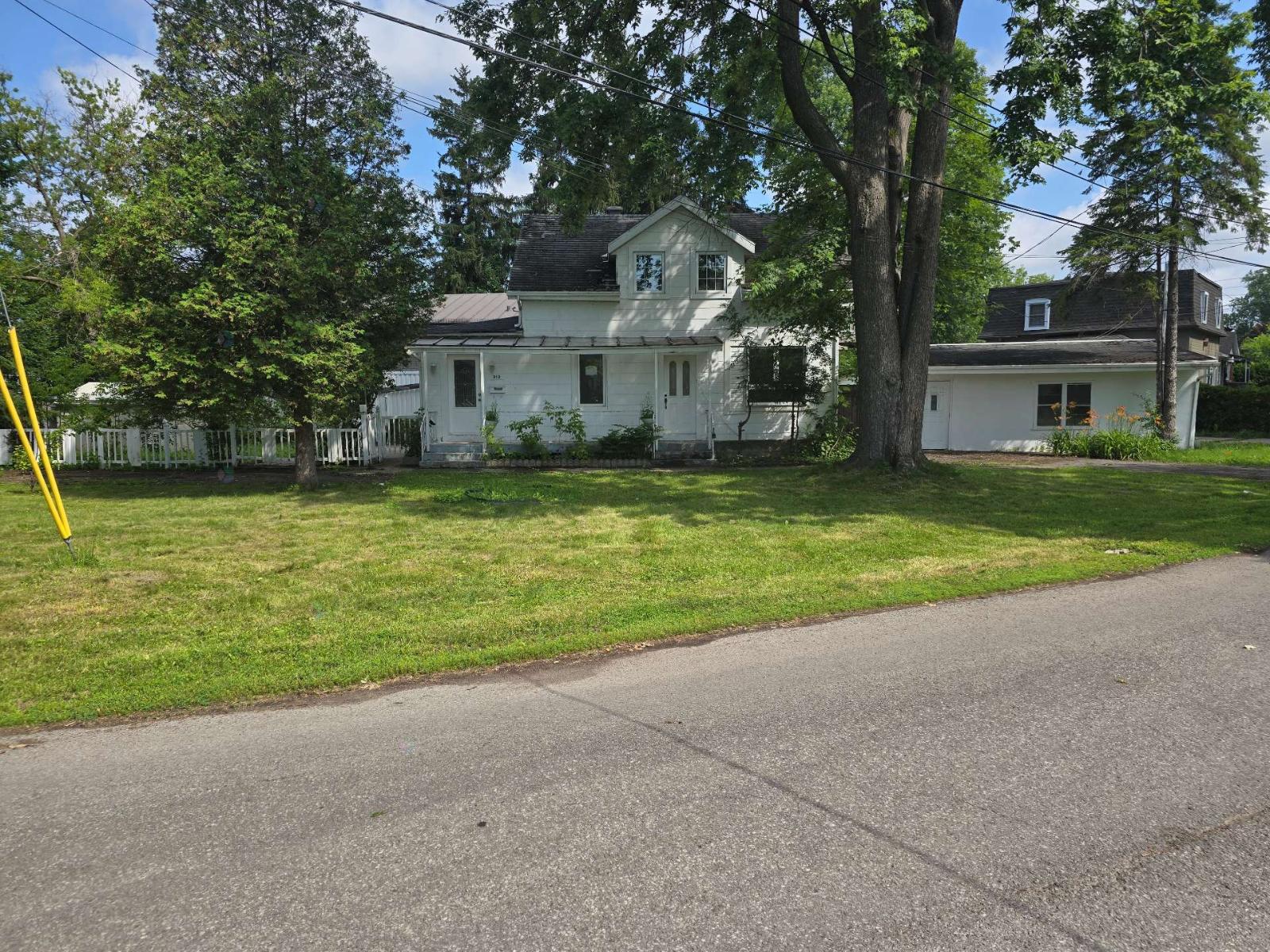 310 Av. Starling