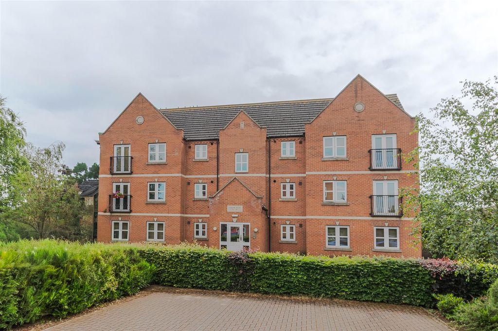 2 bed flat for saleCollum House Road, Scunthorpe DN16