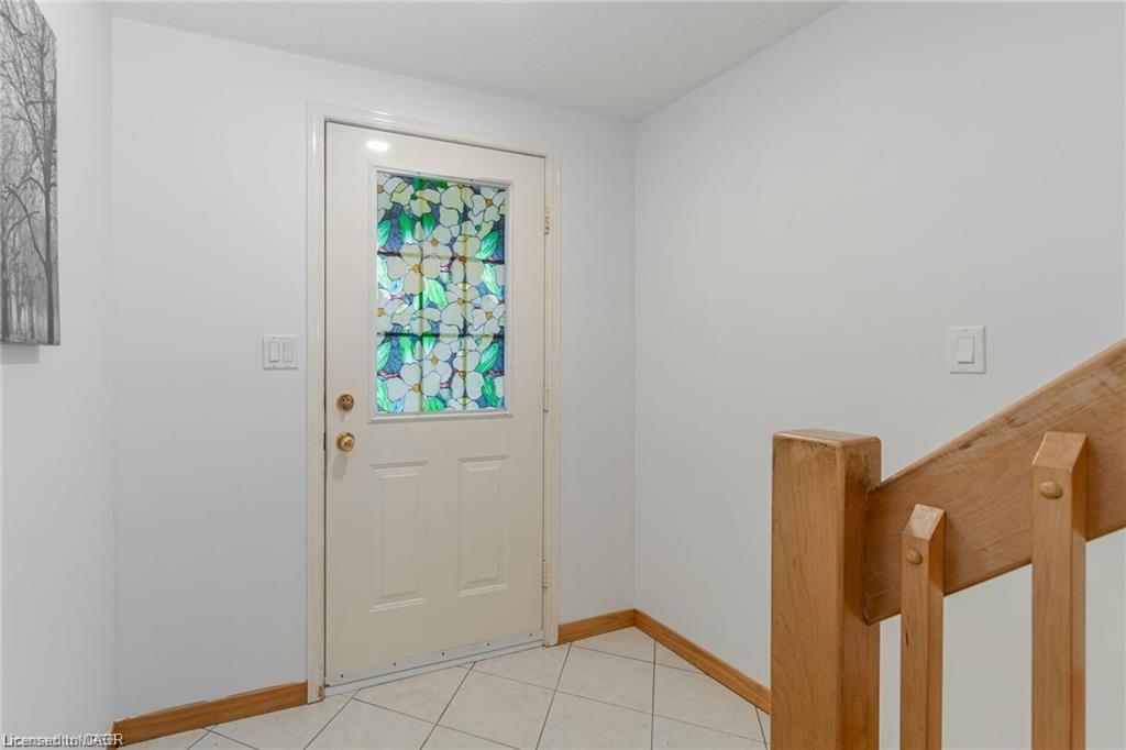 316 Activa Avenue, Kitchener, ON, N2E 3V1 photo 3