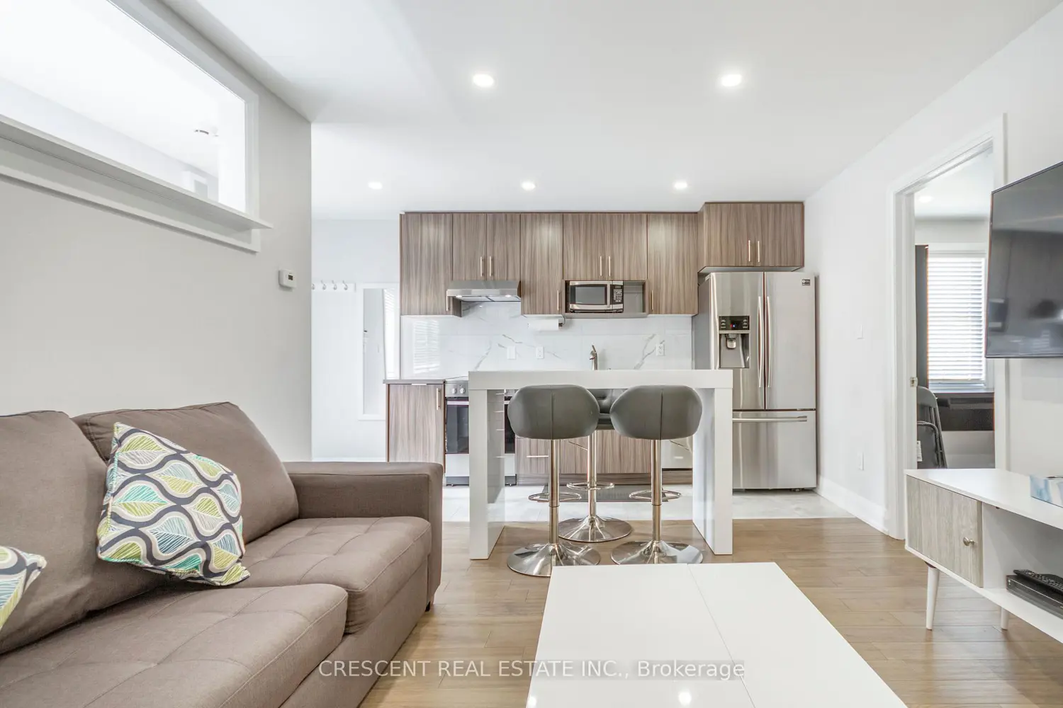 170 Emerson Street photo 4