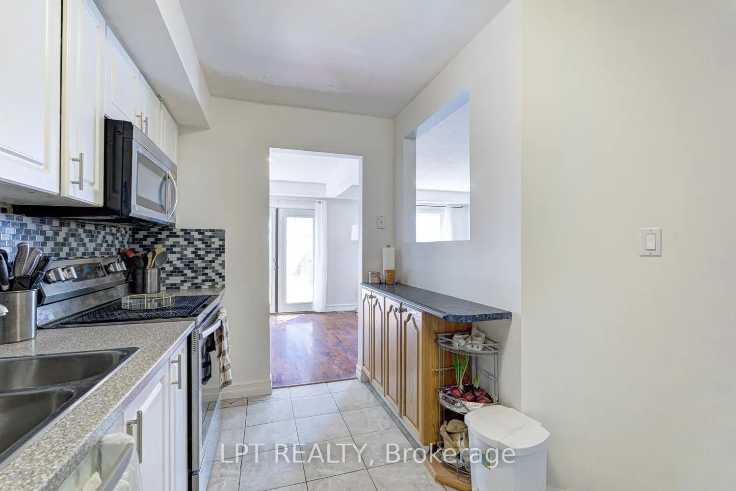 30 Dawson Road photo 3